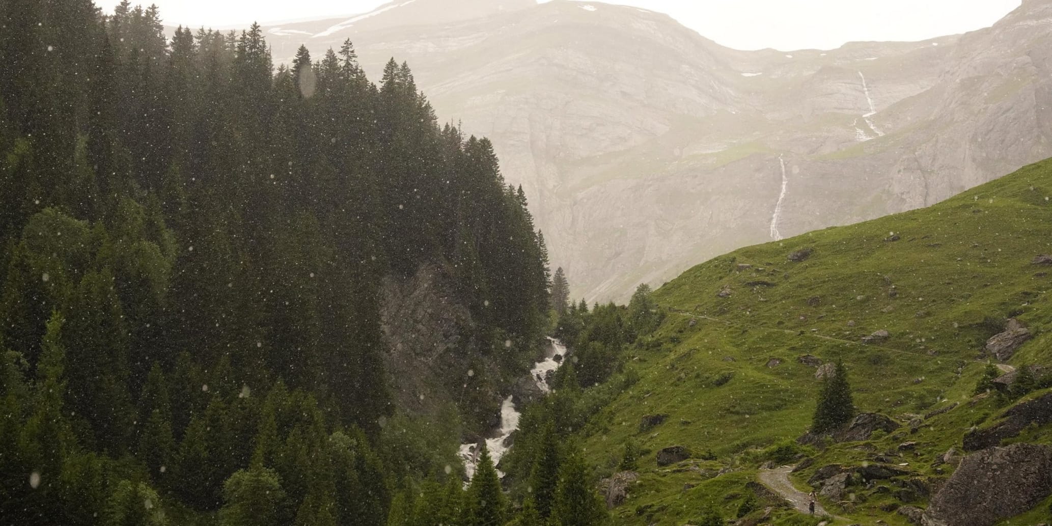 Regenzeit in der Surselva