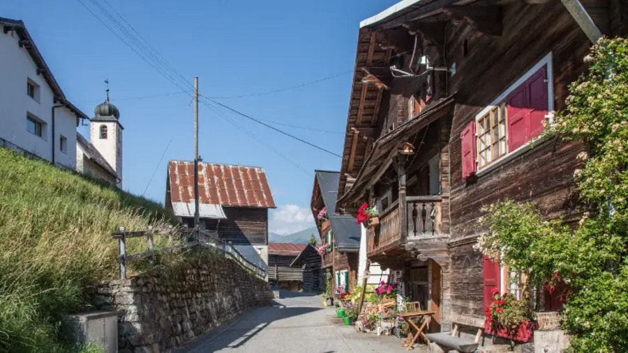 Geschichte: Via Glion Etappe 6: Pitasch - Riein