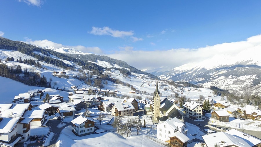 Geschichte: Obersaxen Mundaun im Winter