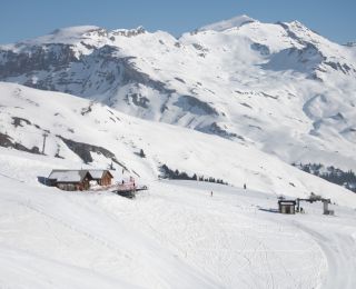 Ski & Snowboarden in der Surselva