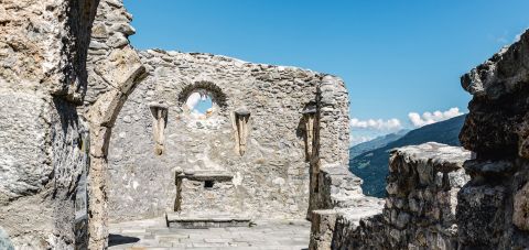 Die Ruine einer Kapelle erzählt von alten Zeiten